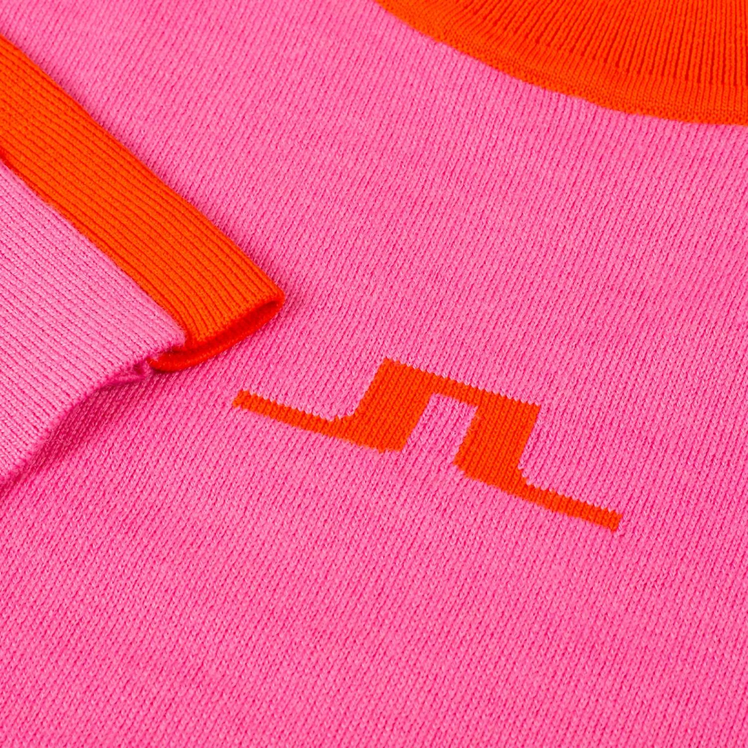 Adia Turtle Neck In S168 Pop Pink