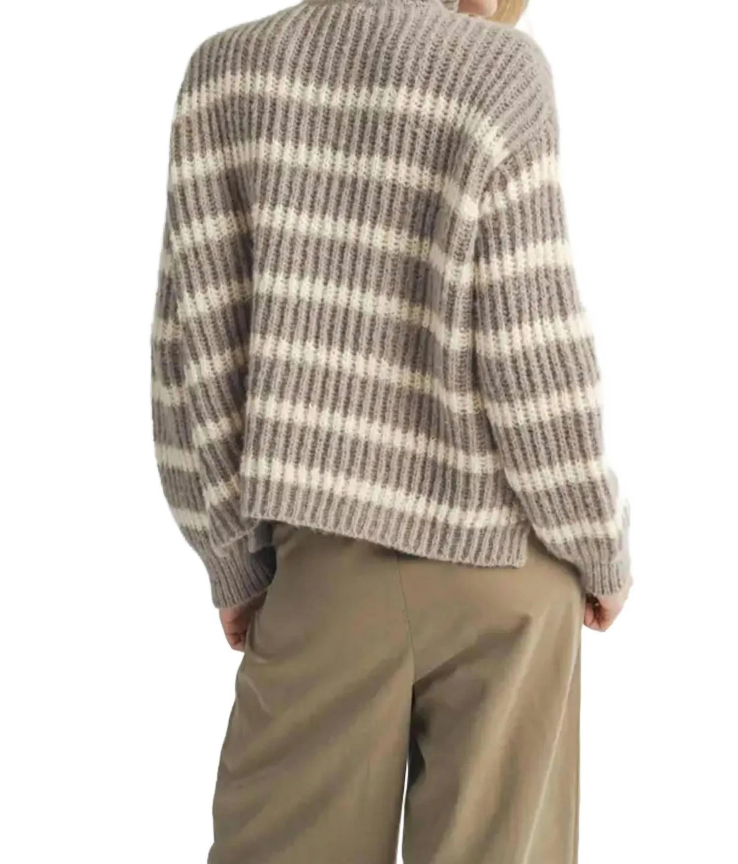 Aki Turtleneck Sweater In Grey