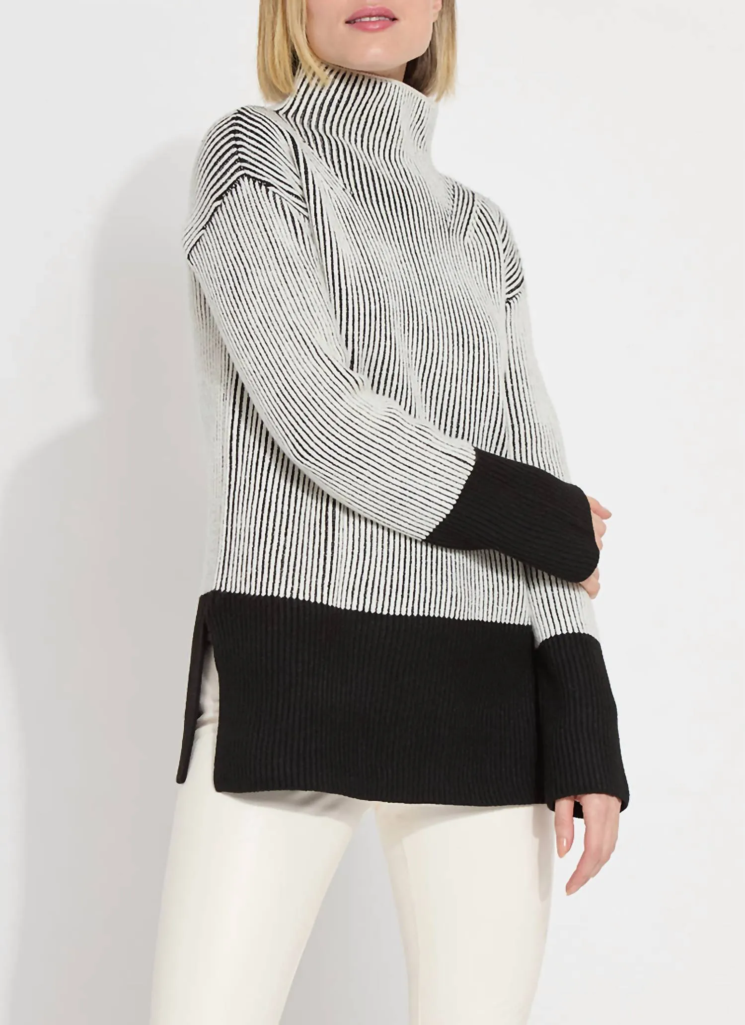 Alia Cozy Rib Pullover In Black