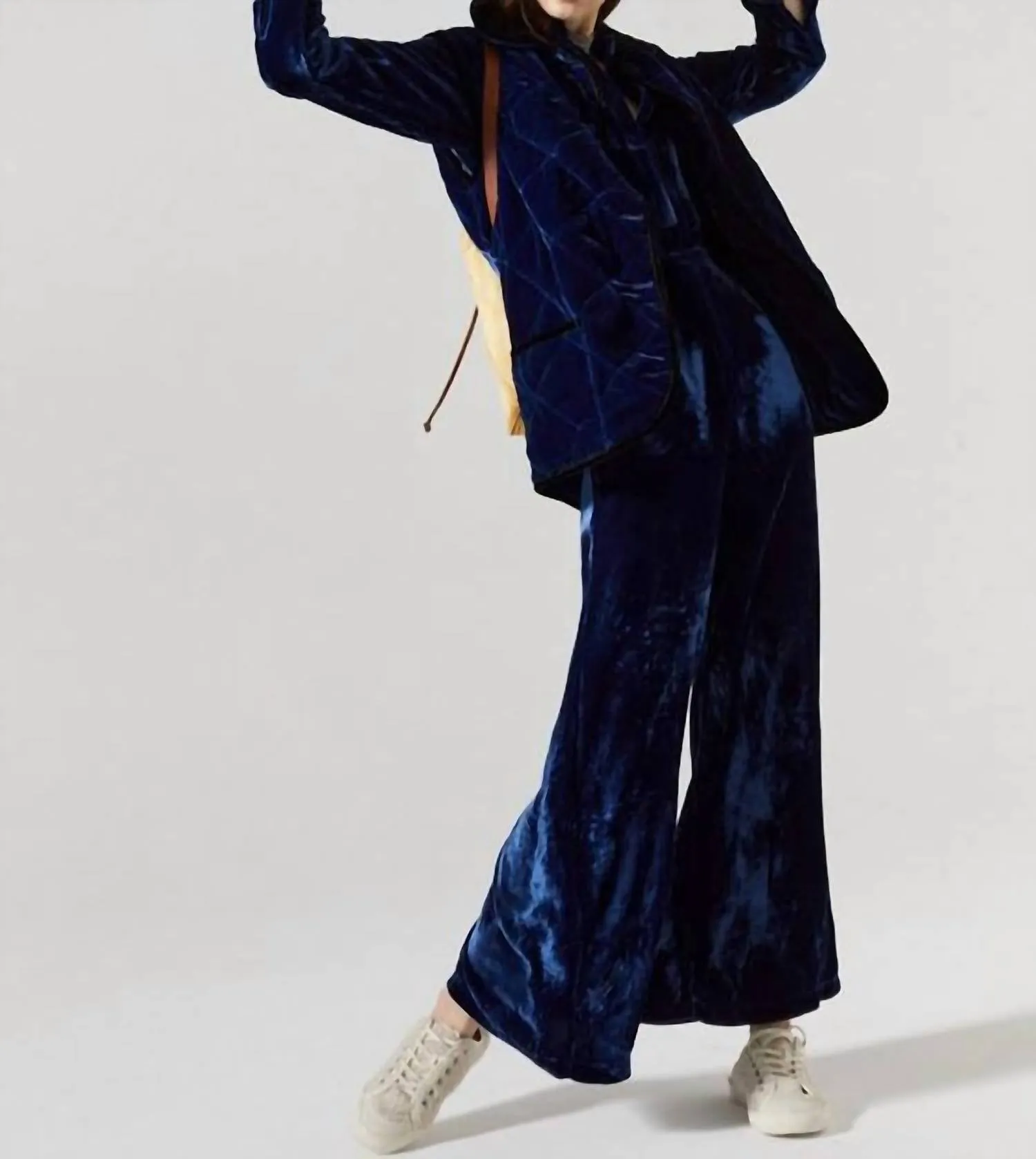 Alice Velvet Vest In Navy