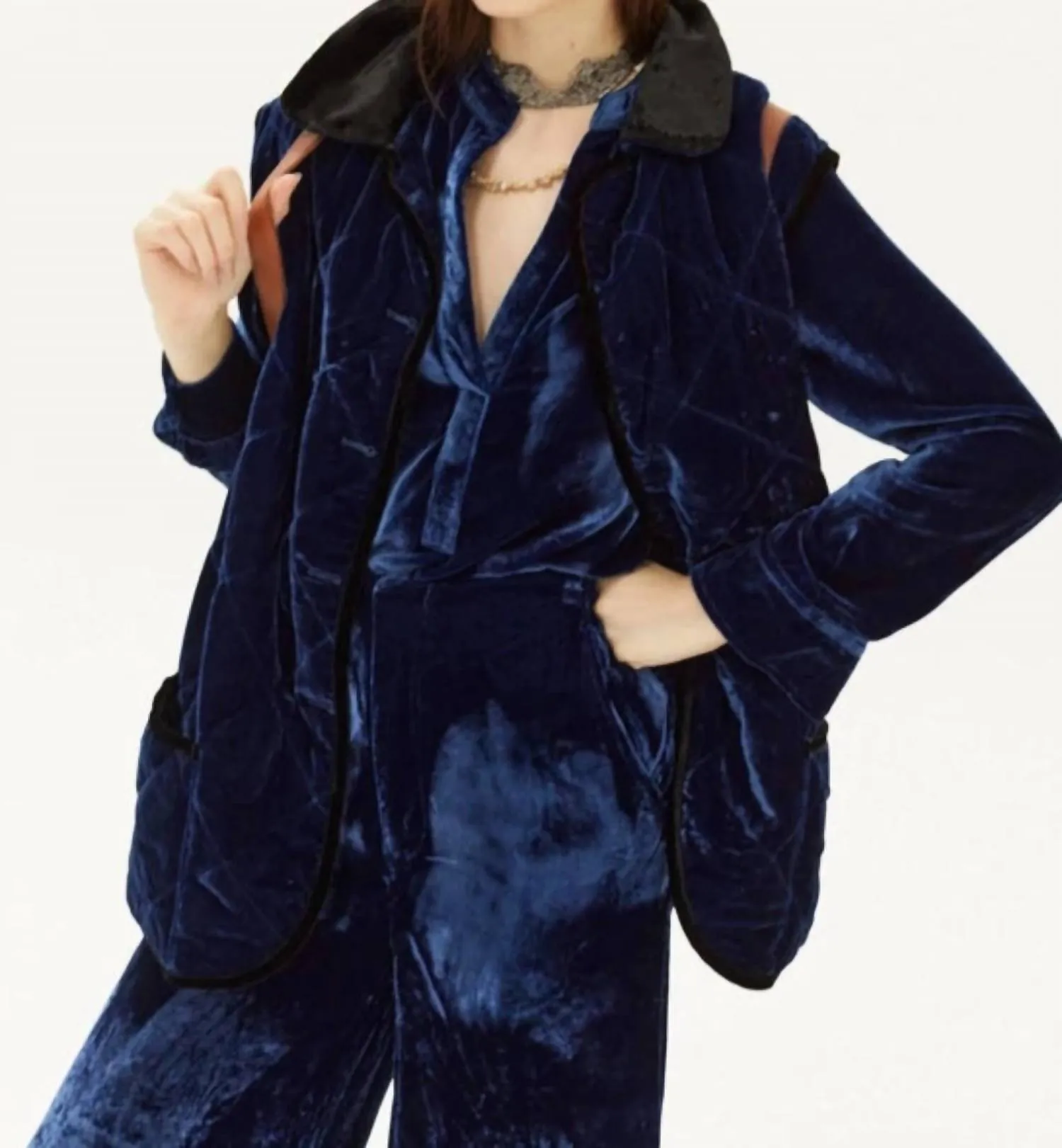 Alice Velvet Vest In Navy