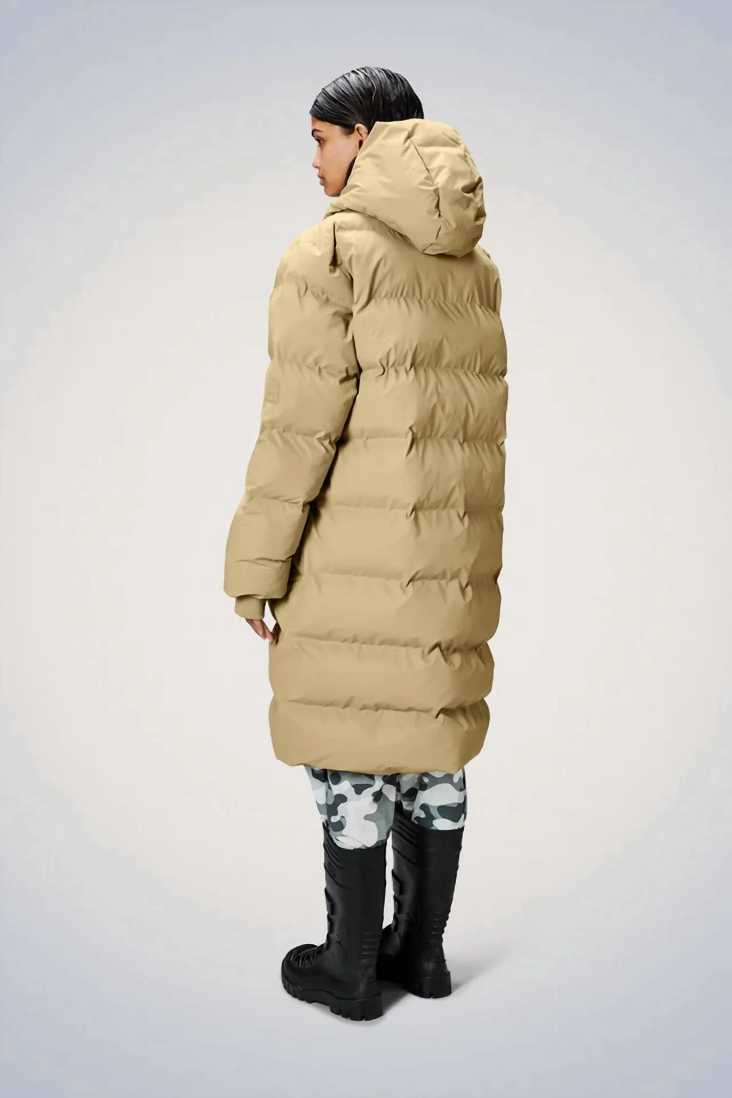 Alta Long Puffer Jacket In Sand