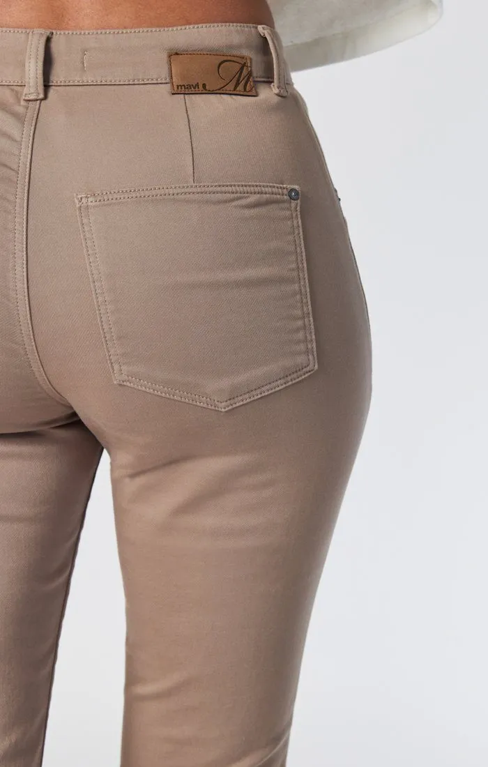 ANNA SLIM JOGGER IN FUNGI CASUAL COMFORT