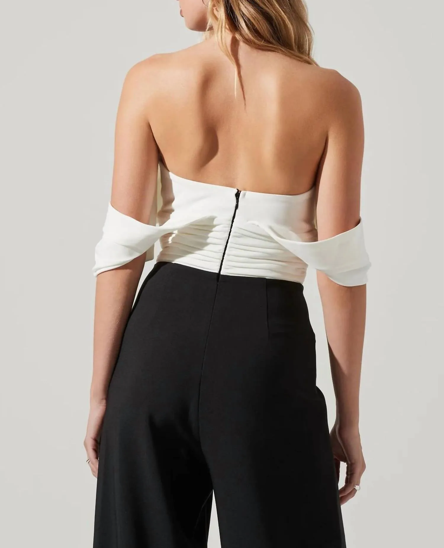 Betania Wide Leg Jumpsuit In Black