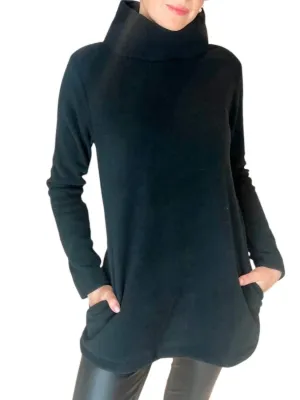 Cobble Hill Turtleneck Vello Fleece Top In Black