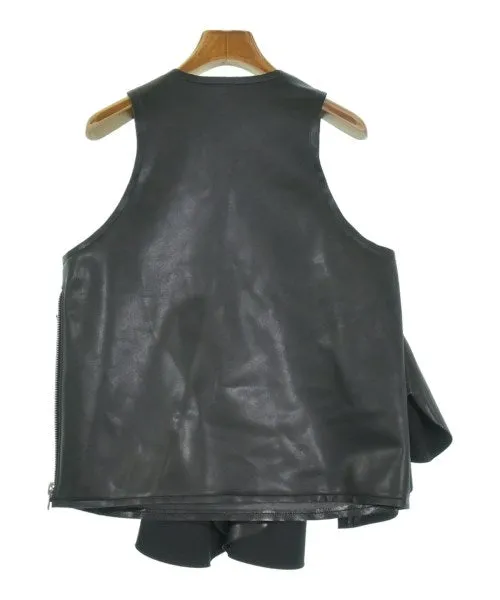 COMME Des GARCONS Vests
