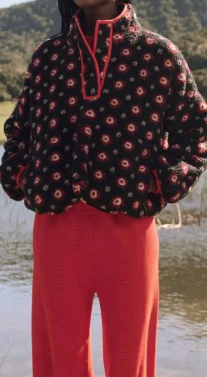 Countryside Pullover In Navy Geo Daisy