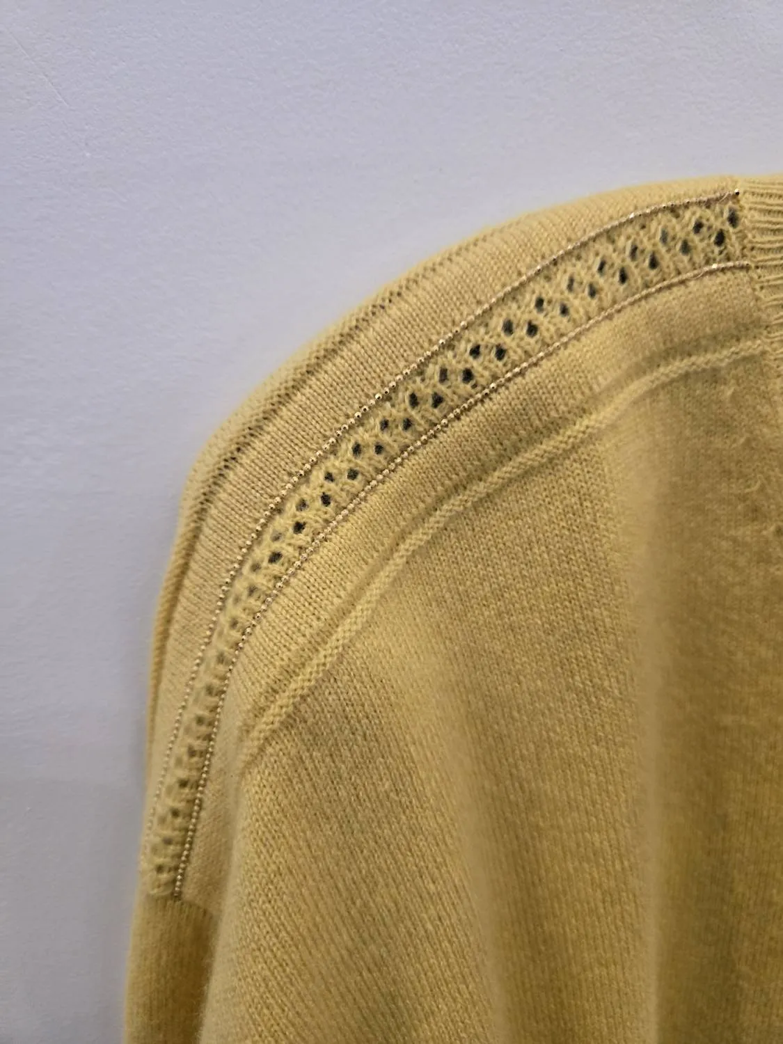 Curcuma V-Neck Sweater