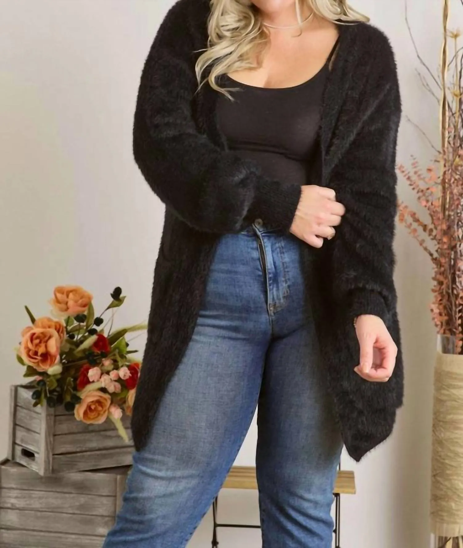 Curvy Fuzzy Solid Open Cardigan In Black