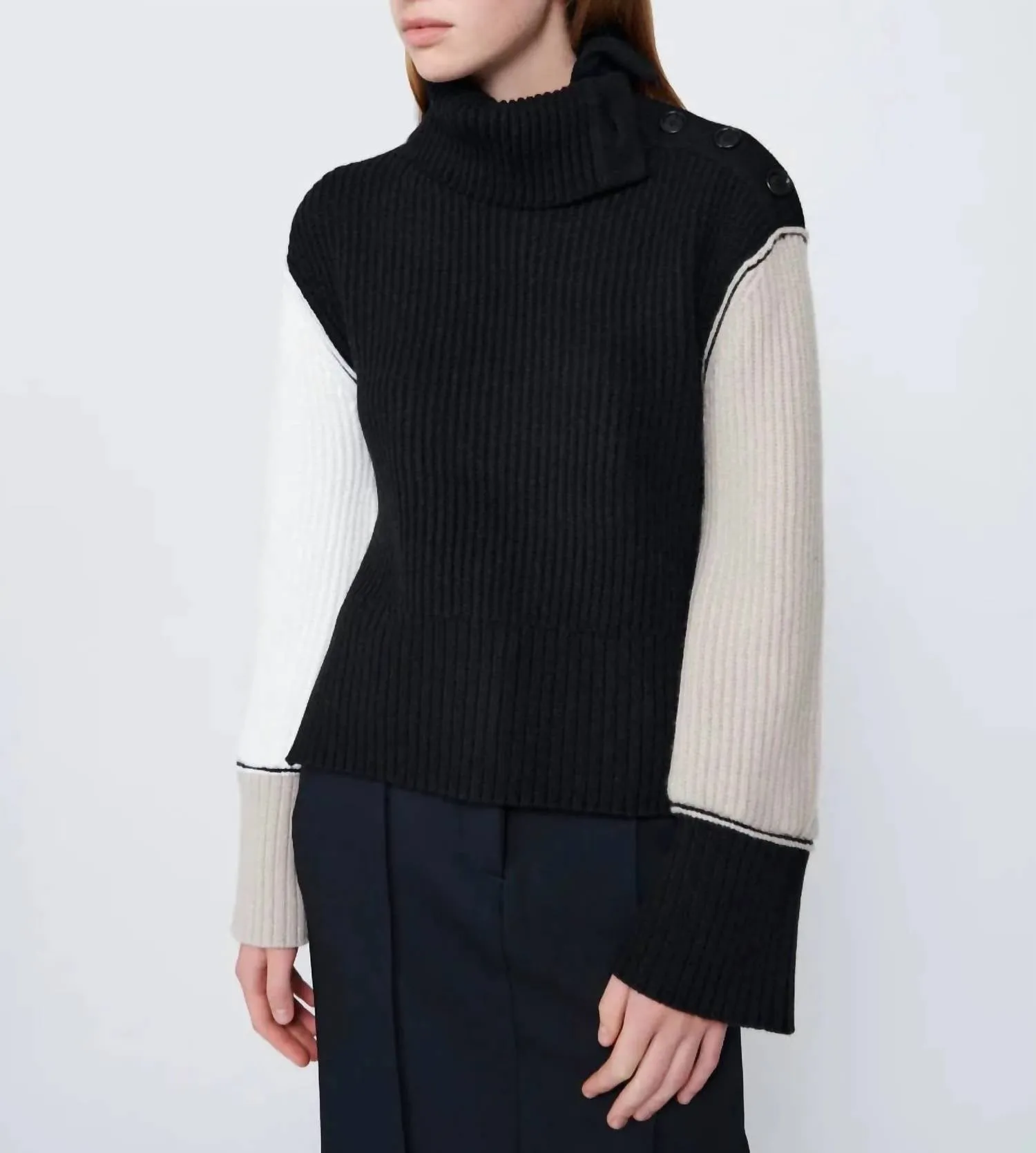 Flores Sweater In Black