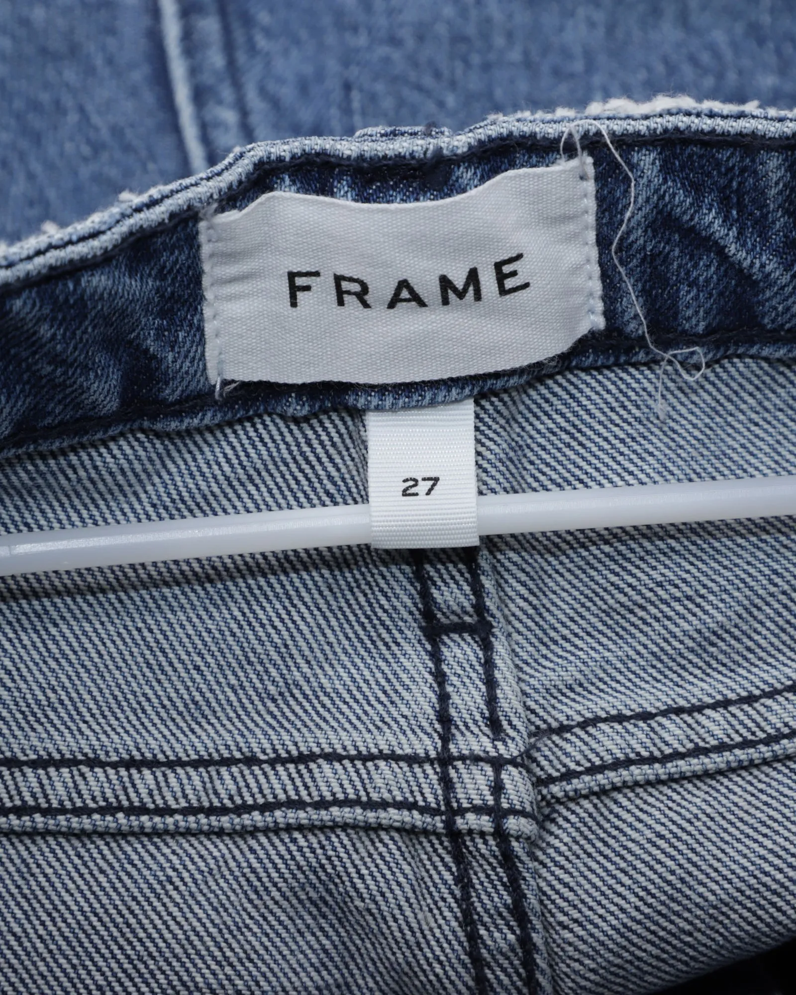 Frame Pleated Barrel Leg Jeans in Blue Cotton Denim