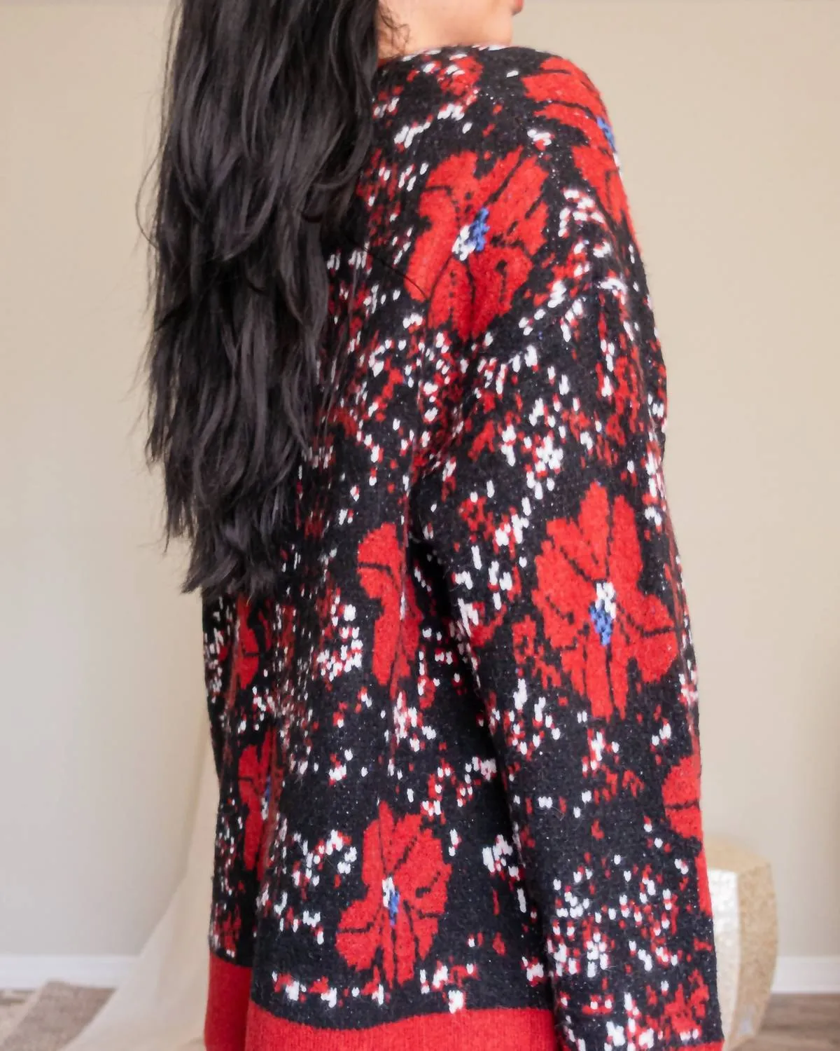 Hibiscus Print Sweater In Black And Red