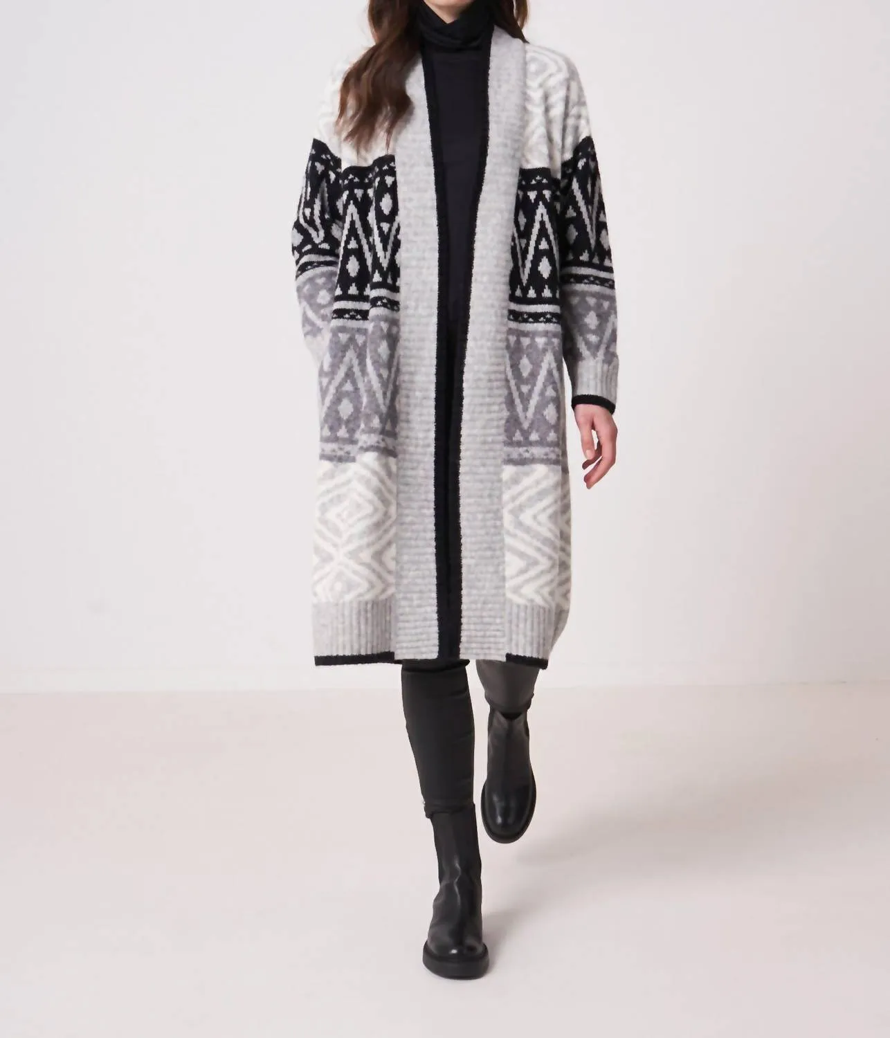 Intarsia Knitted V-Neck Cardigan In Black Creme