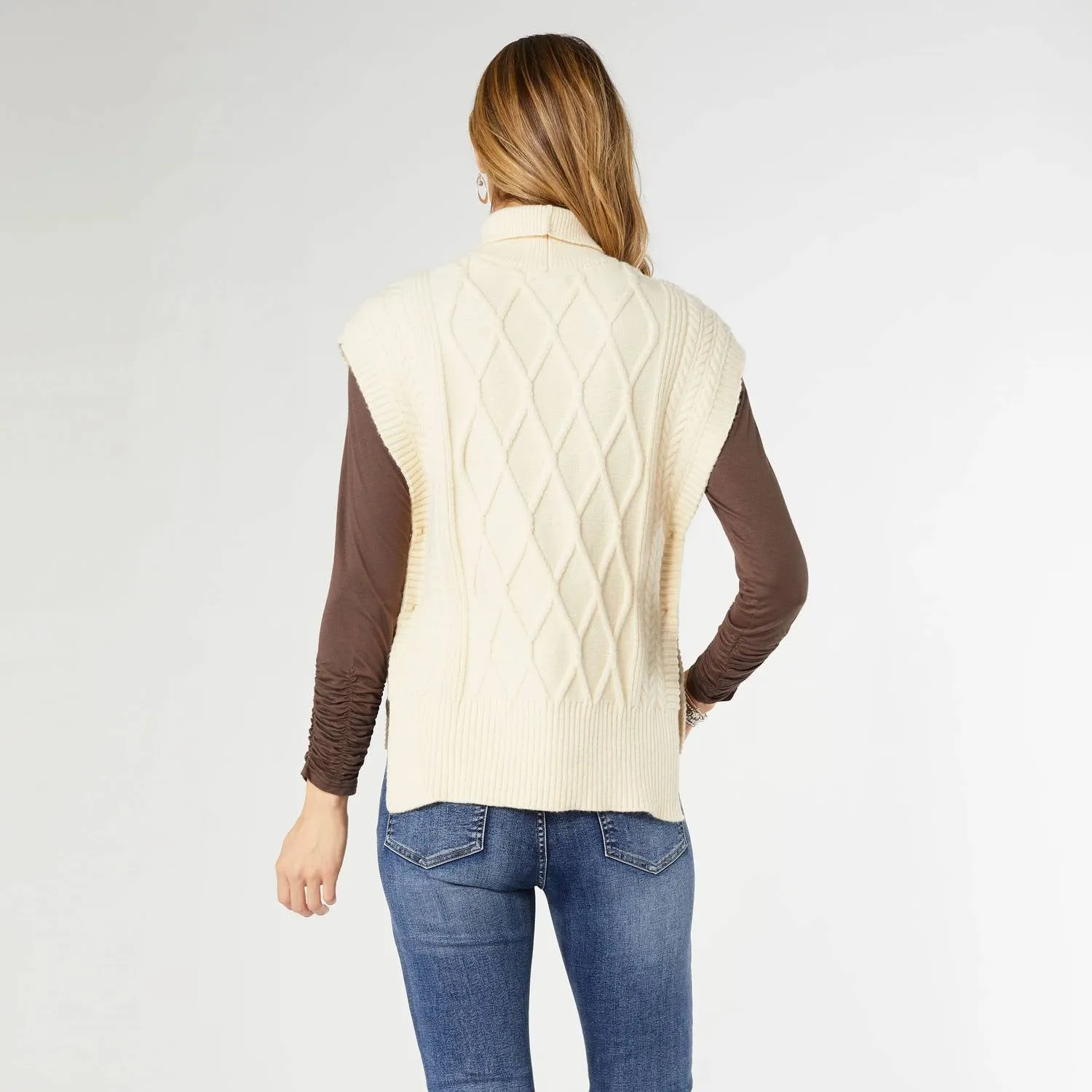Leora Sweater Vest With Side Buttons In Cream