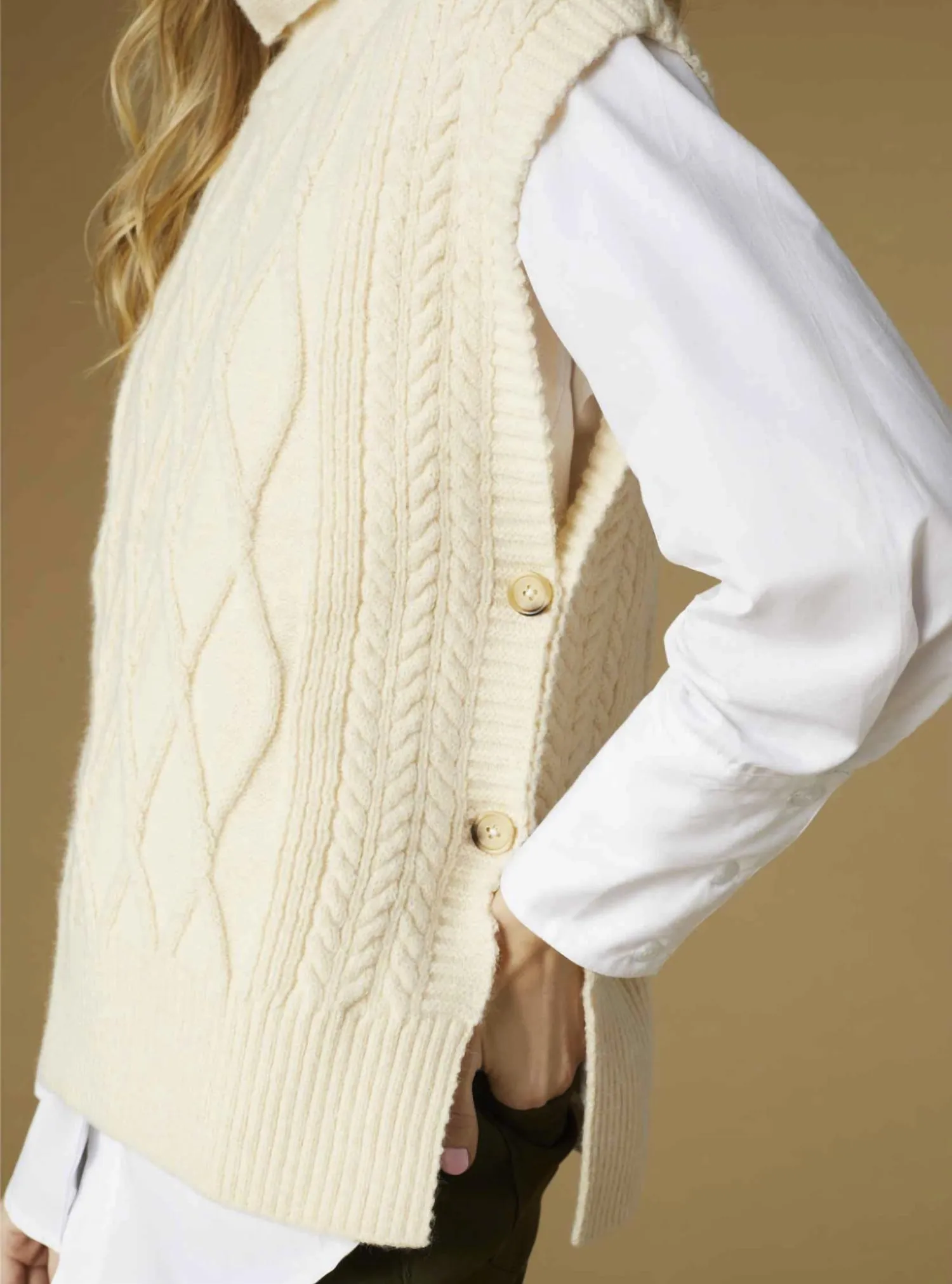 Leora Sweater Vest With Side Buttons In Cream
