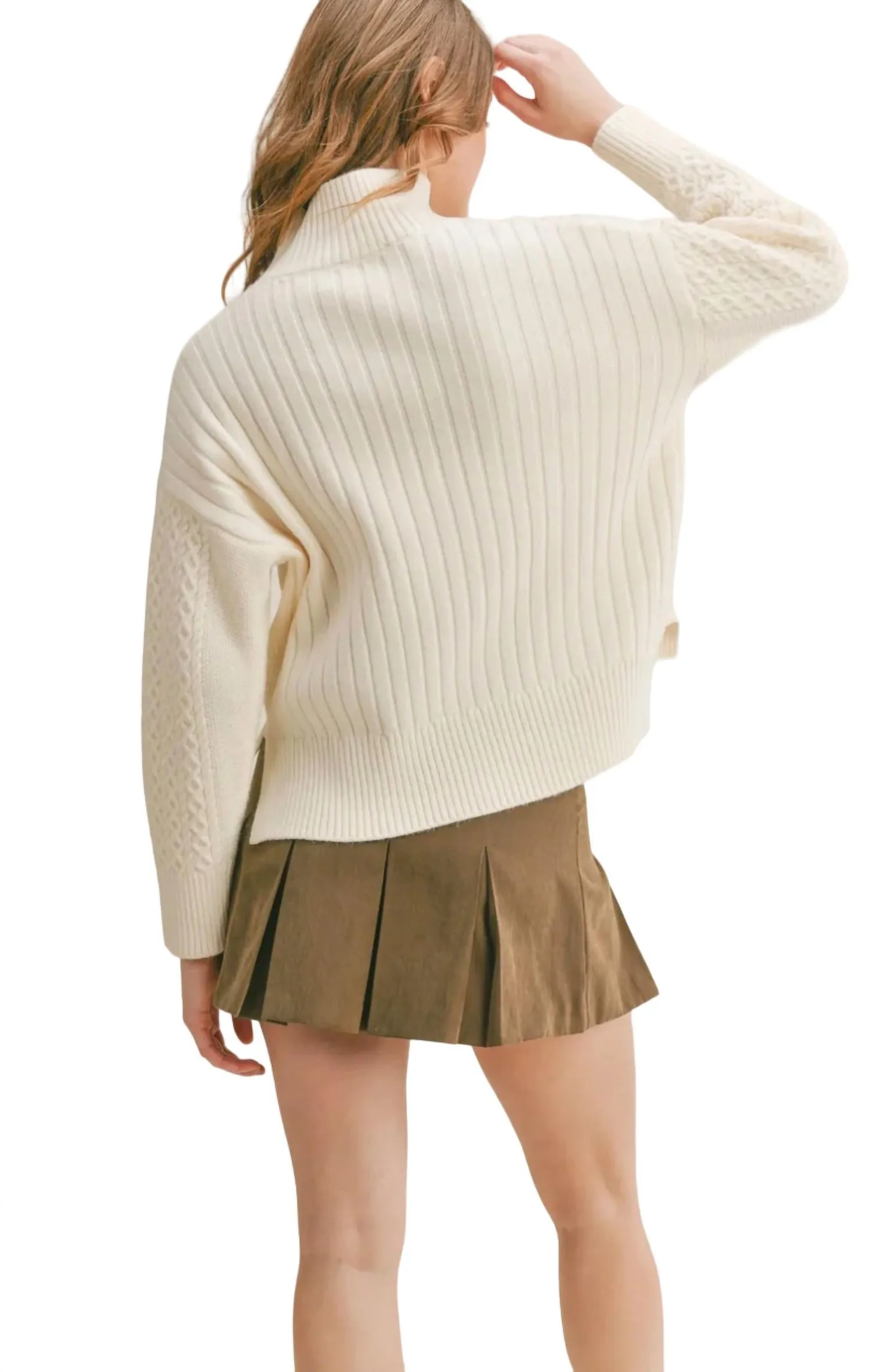 Liss Turtleneck Sweater In Ivory