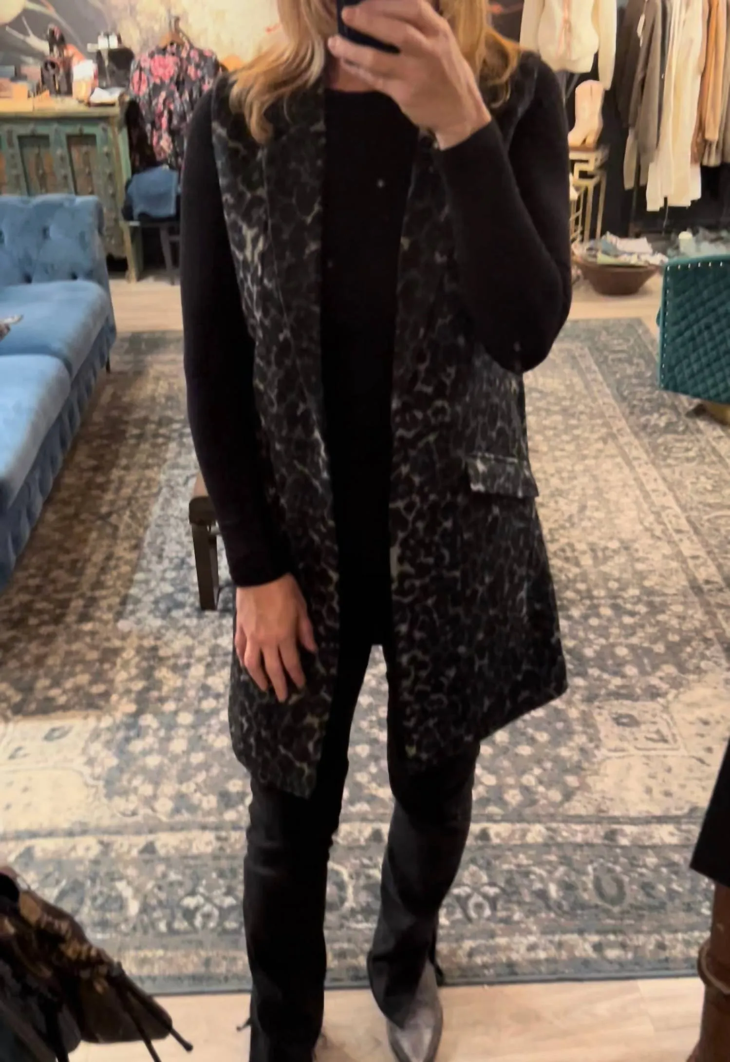 Long Faux Fur Vest In Blue Leopard