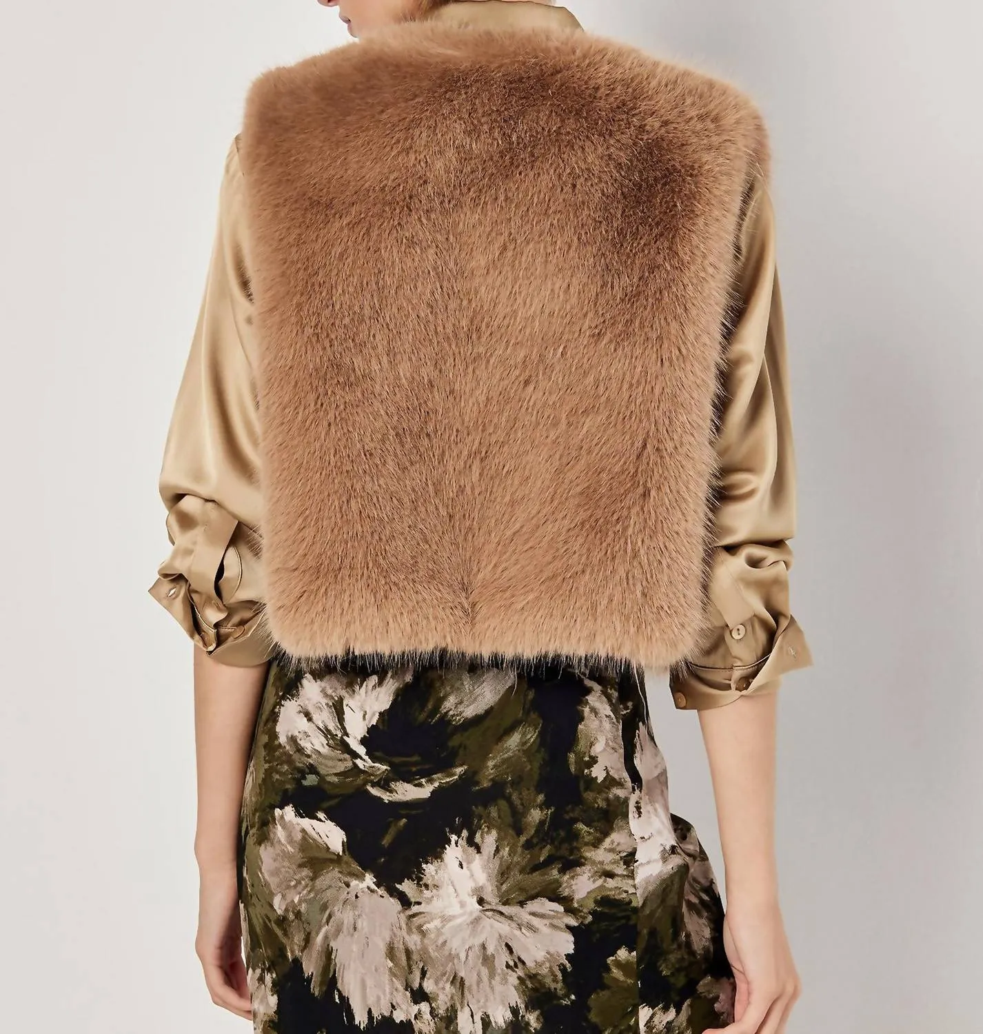 Luxe Layer Fur Vest In Brown