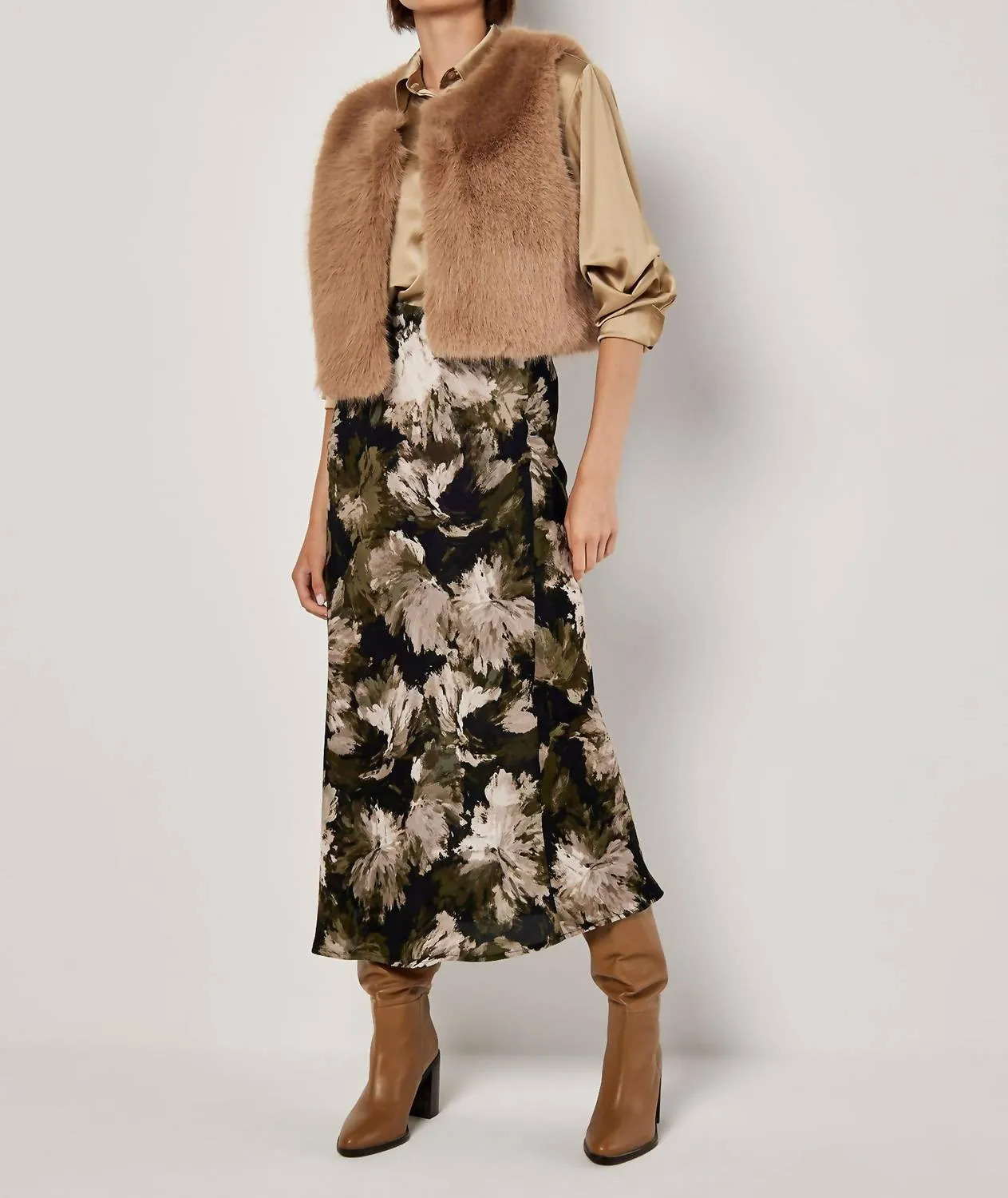 Luxe Layer Fur Vest In Brown