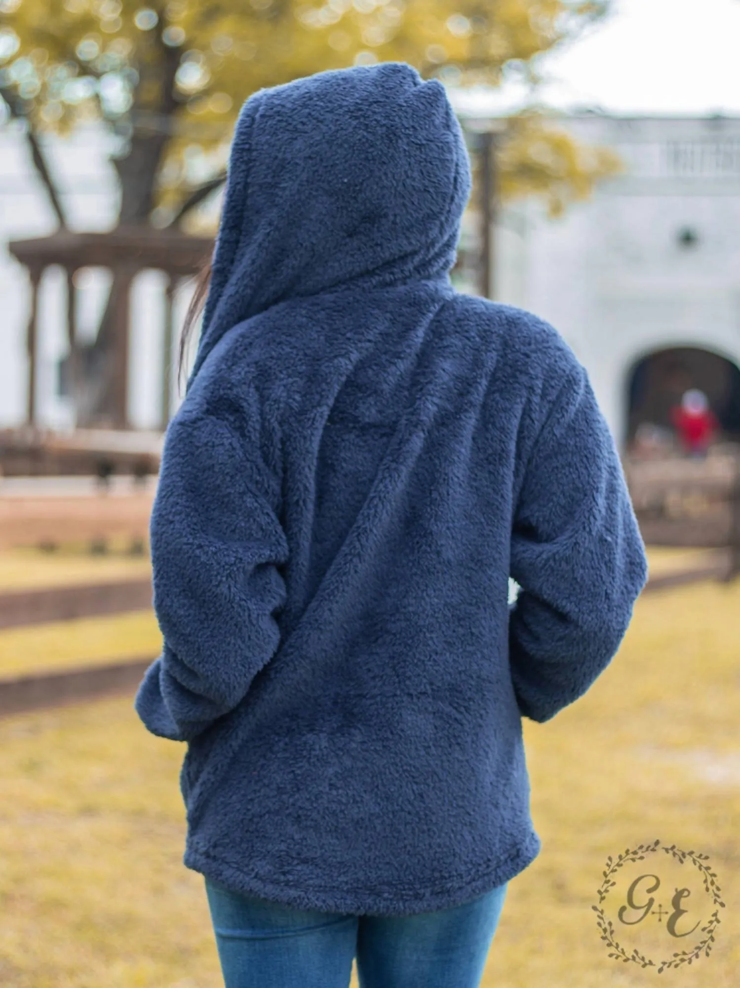 Oh So Soft Hooded Sherpa With Pockets Jacket In Navy