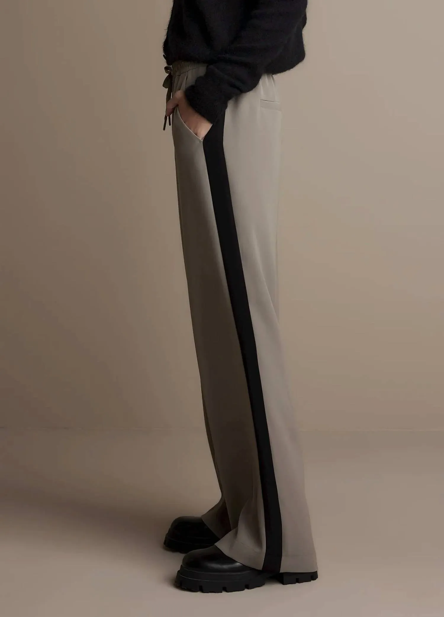 Pant Fluid In Clay/black