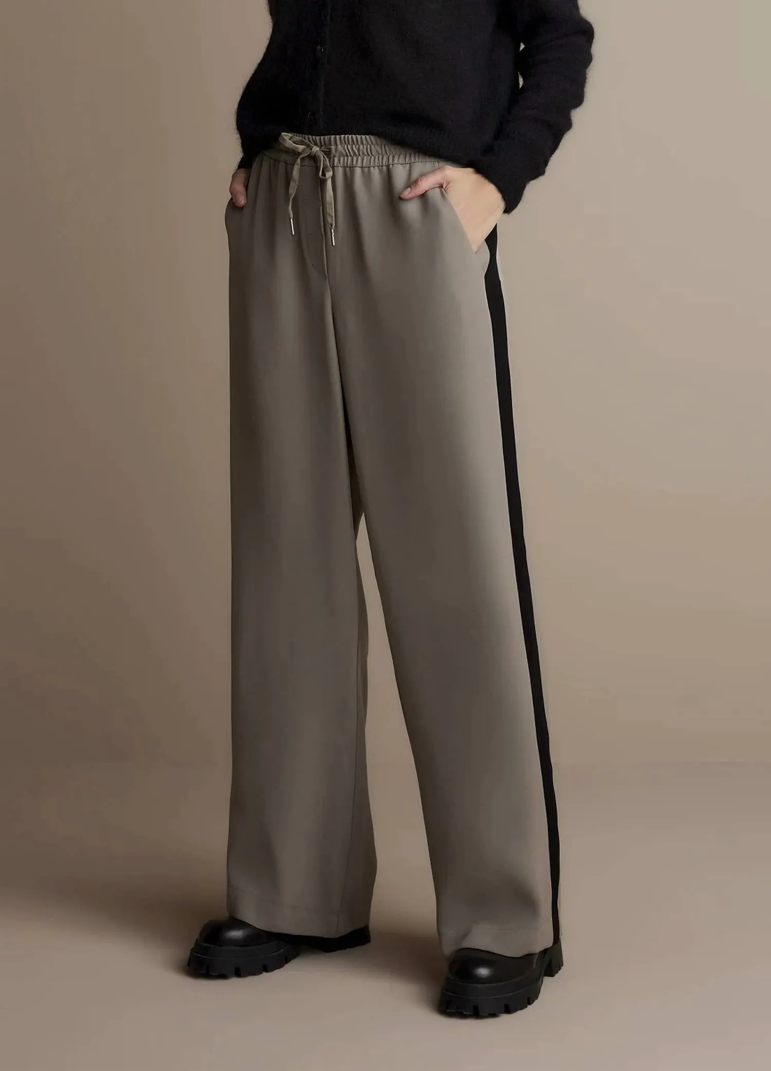 Pant Fluid In Clay/black