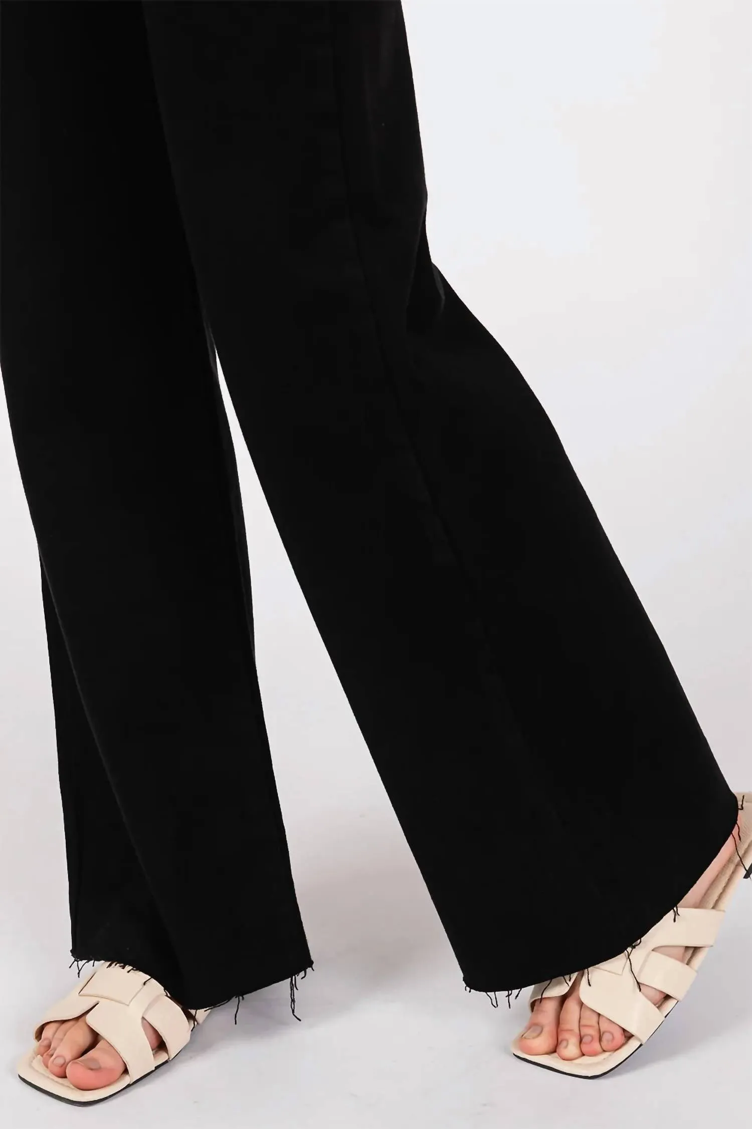 Paola A-Line Scissor Cut Hem Jean In Black