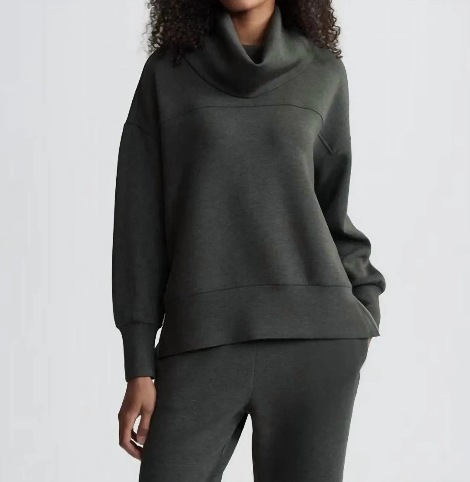 Priya Longline Sweat In Olive Marl