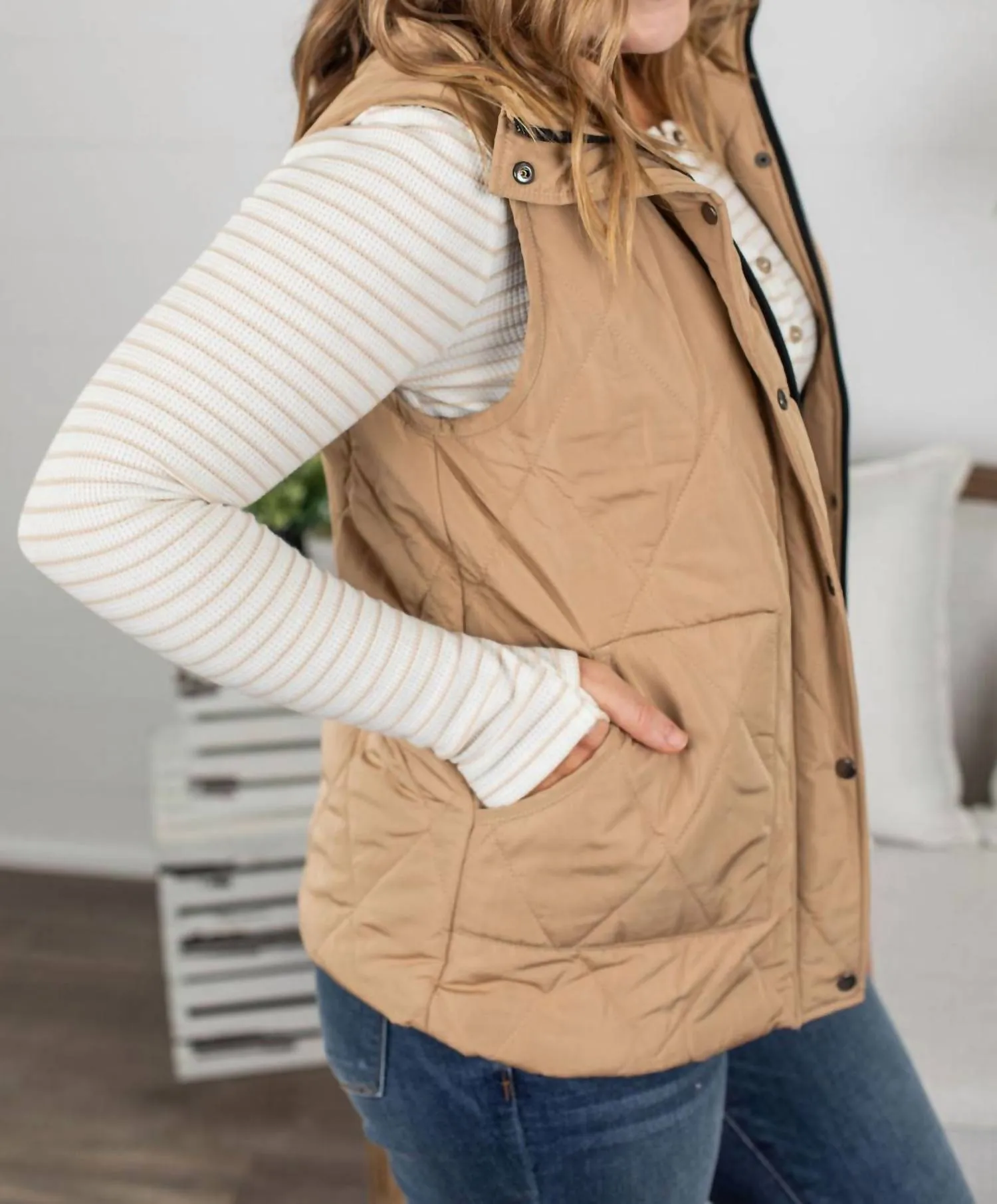 Remy Vests - August In Natural