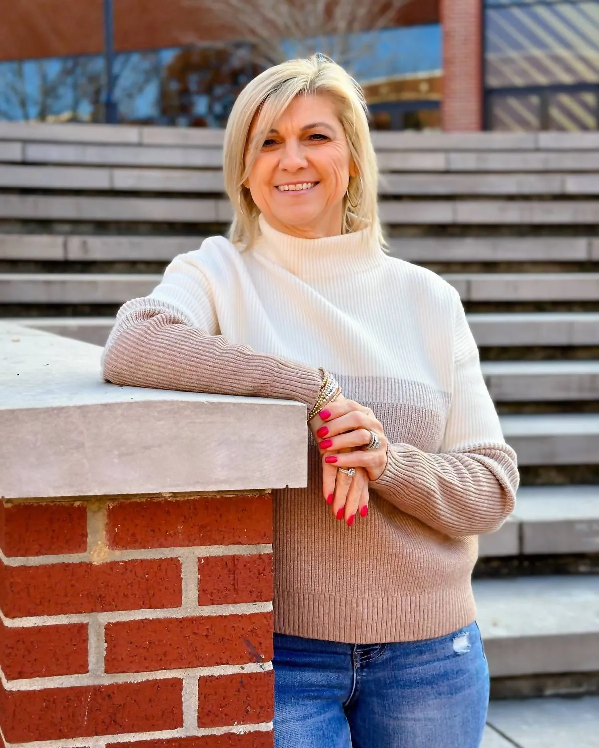 Savanna Color Block Sweater In Oatmeal