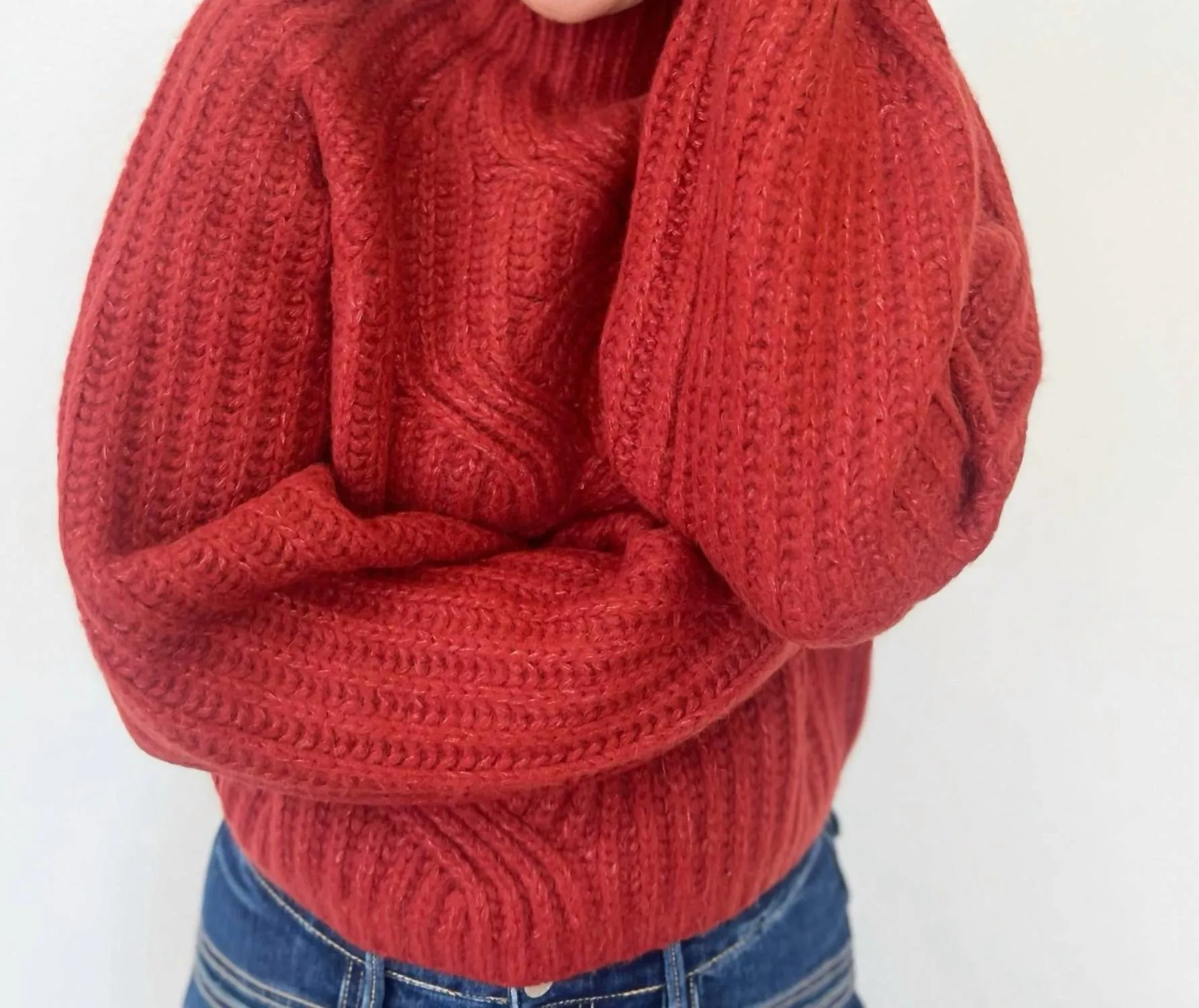 Selena Sweater In Chili Red
