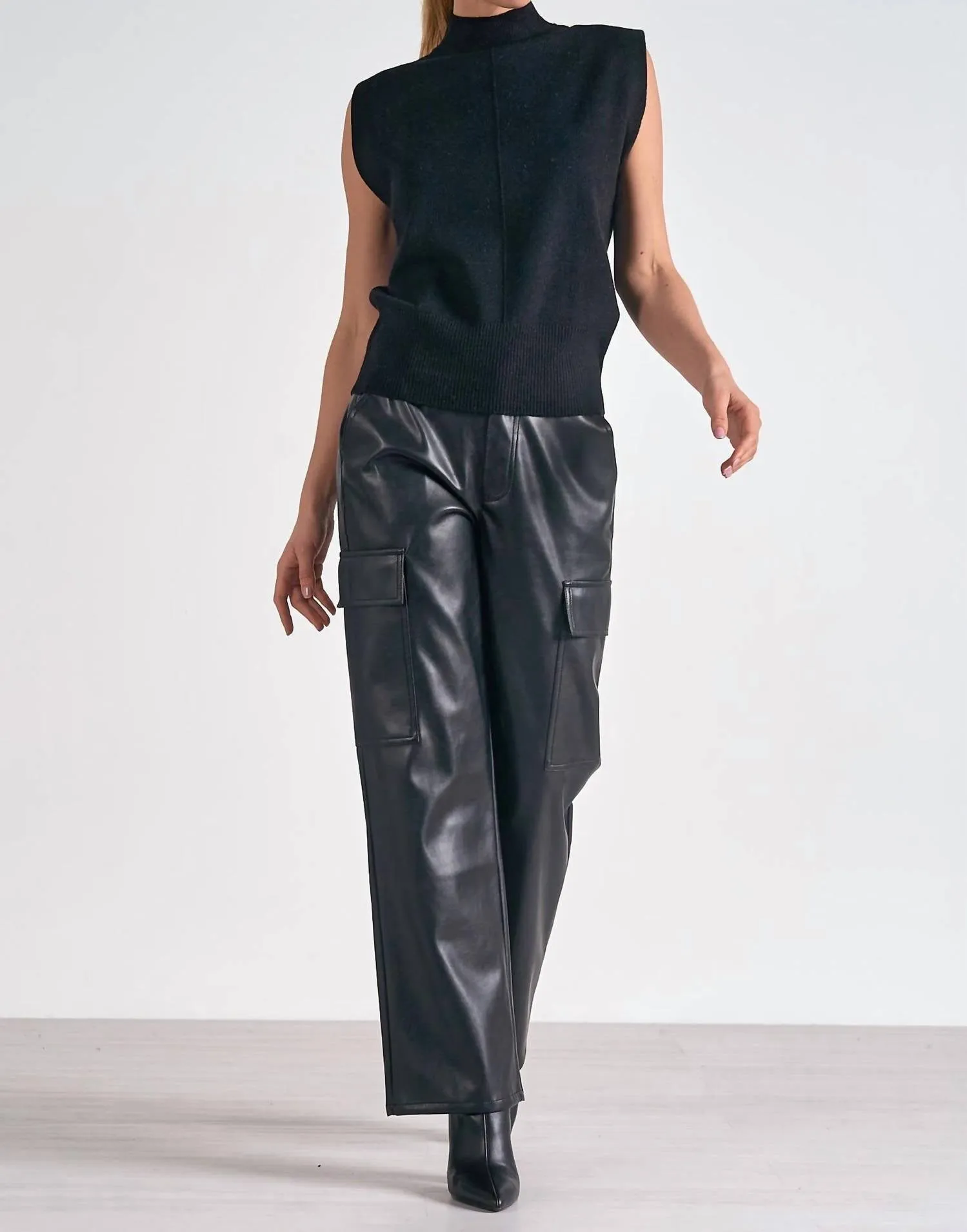 Sleeveless Mock Neck Sweater In Black