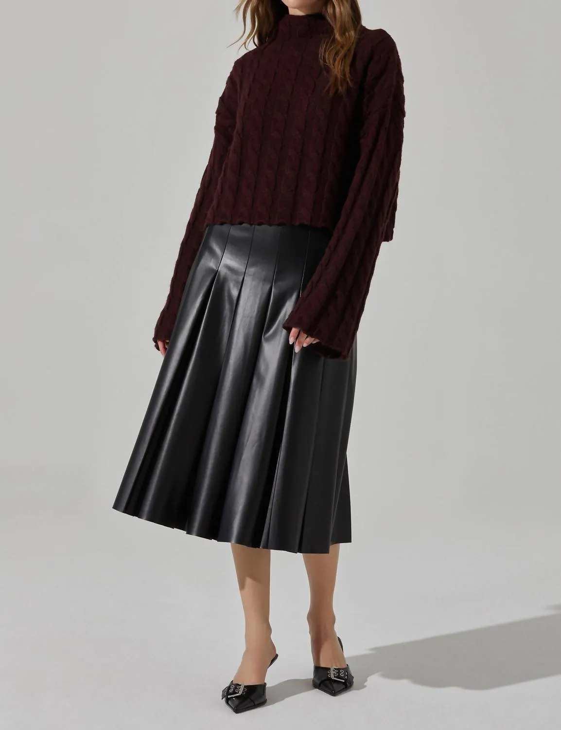 Sloane Sweater In Wine