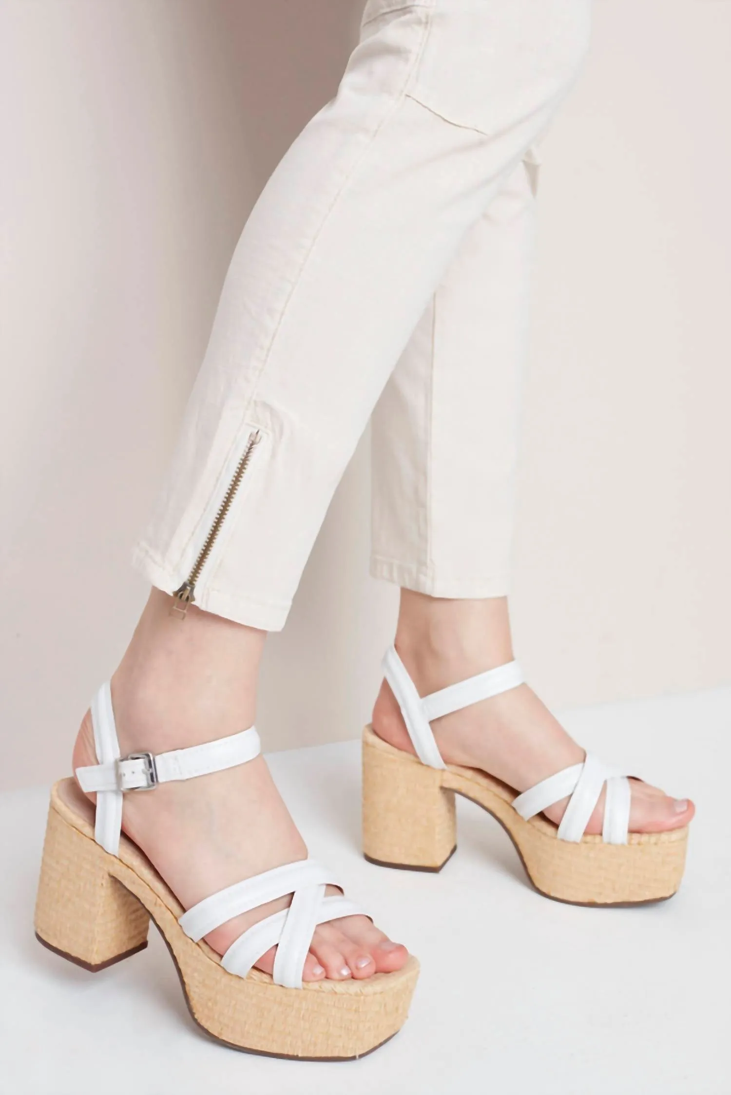 Solid Cargo Pant In Natural