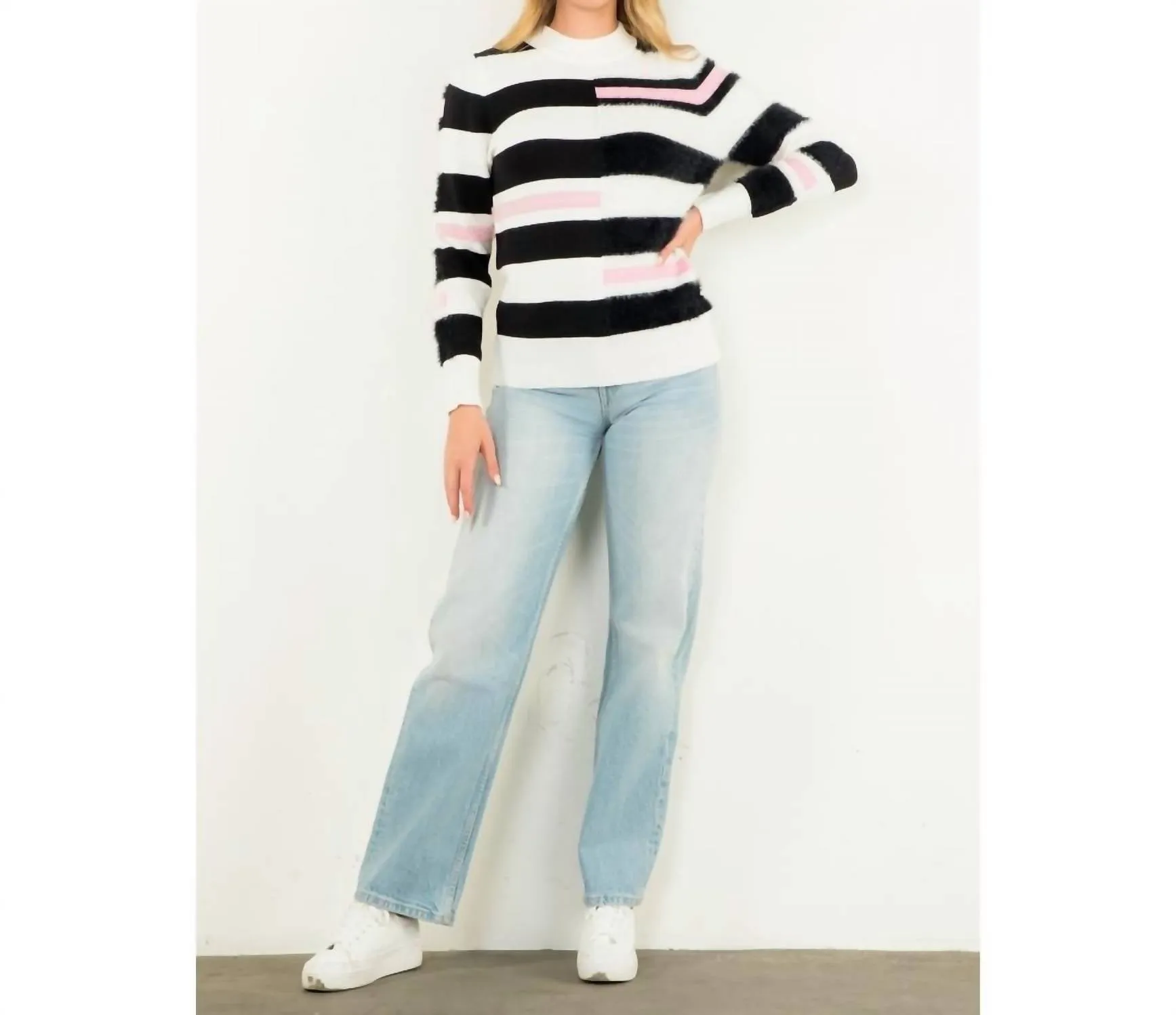 Striped Knit Sweater In White/pink/black
