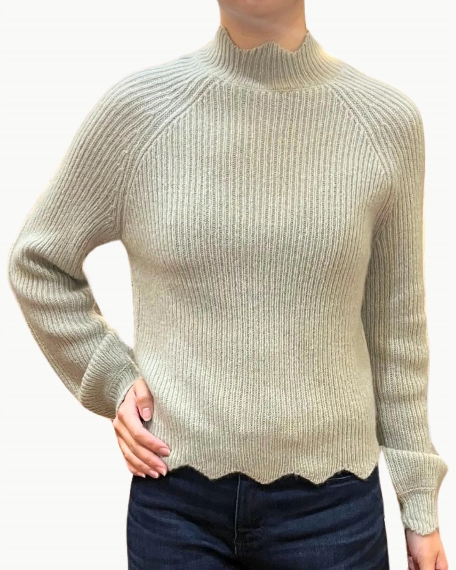 Talia Cropped Pullover In White Tea