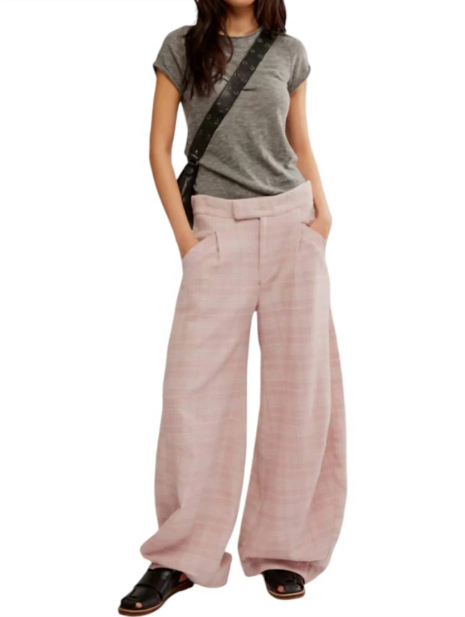 Tegan Barrel Trousers In Pale Mauve