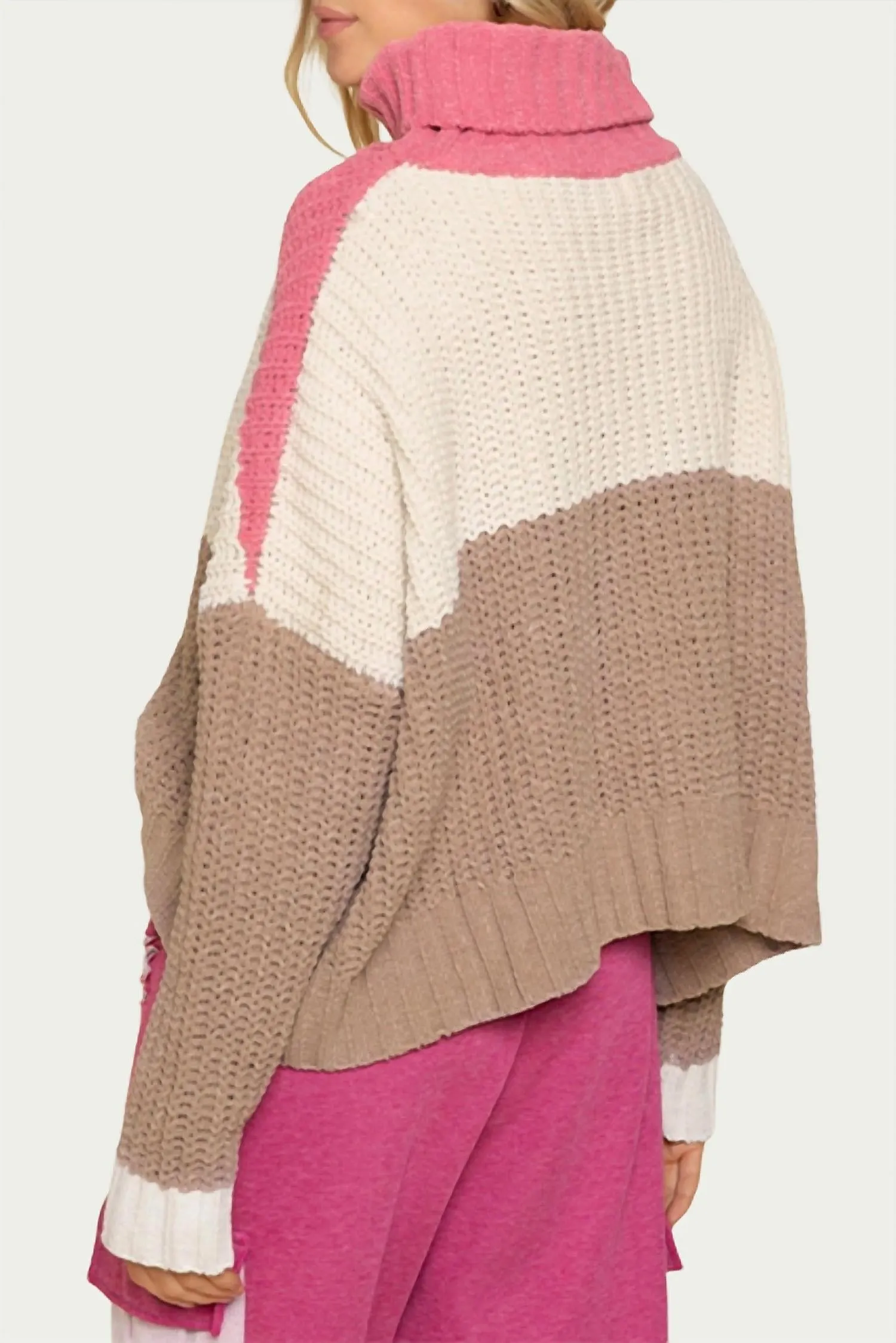 Textured Colorblock Turtleneck Sweater In Bubblegum Pink Multi