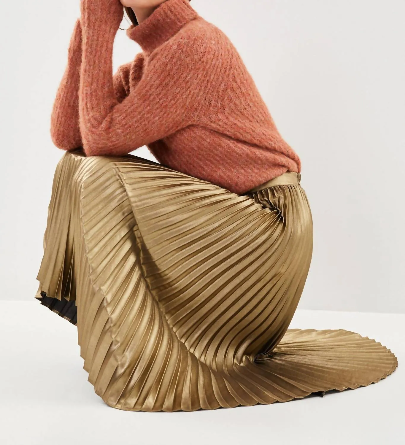 Turtleneck Knit Sweater In Brick