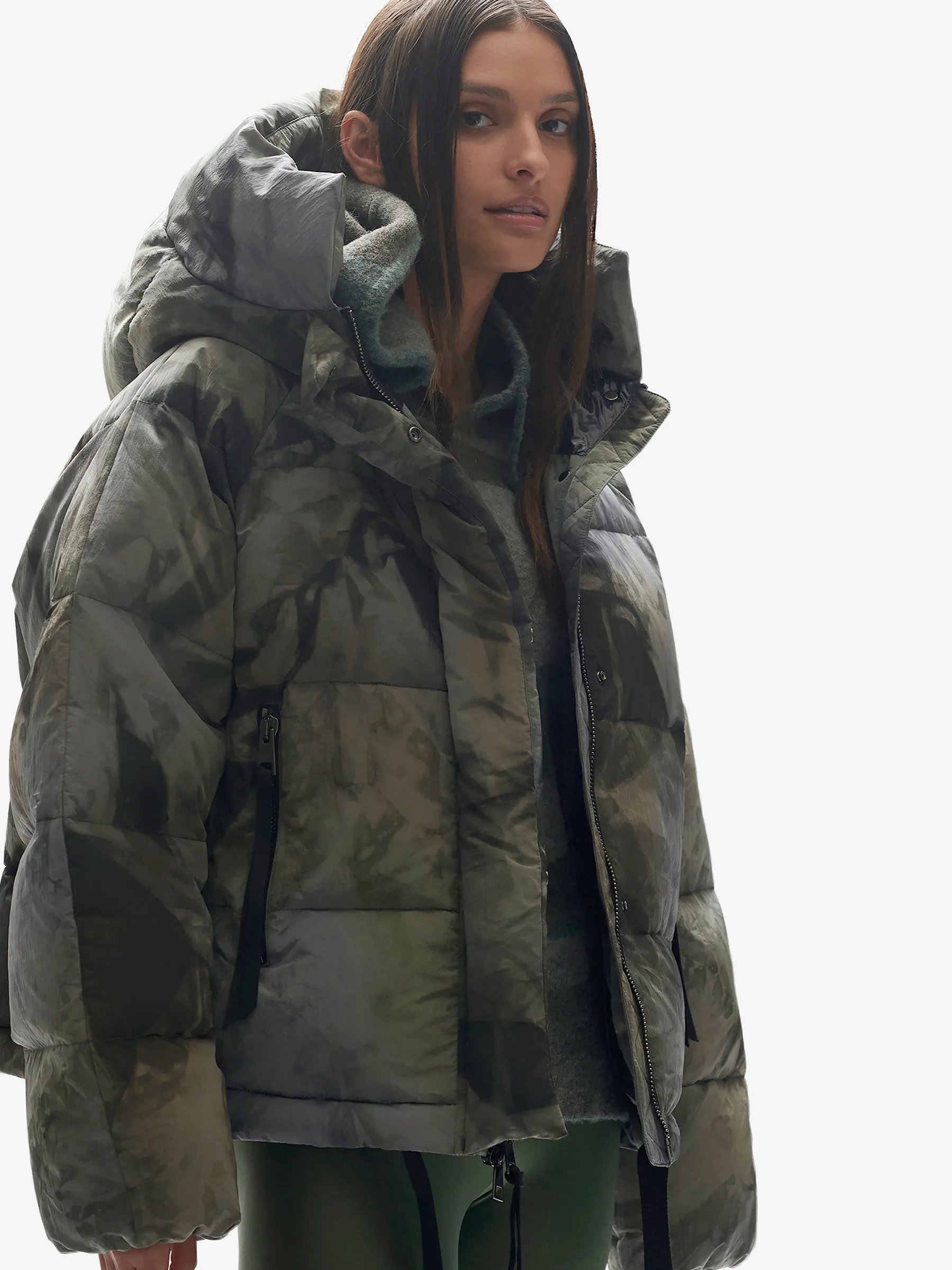W SHORT DOWN PUFFER - Rekall Tie