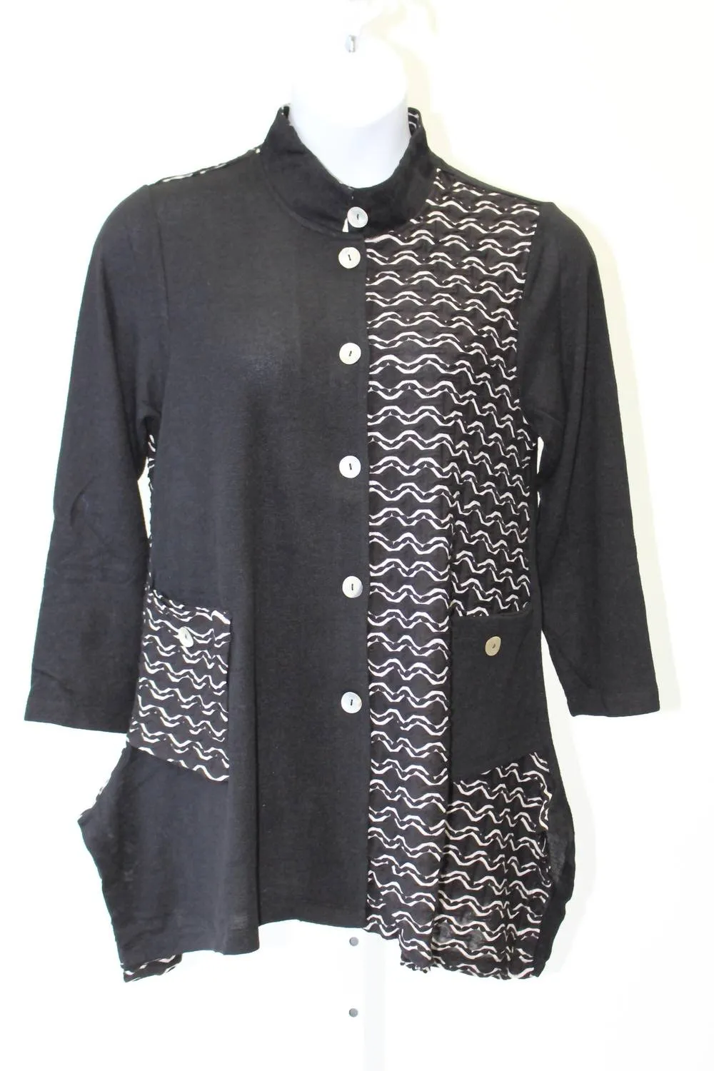Women's Mandarin Knit Jacket - Plus In Black & White