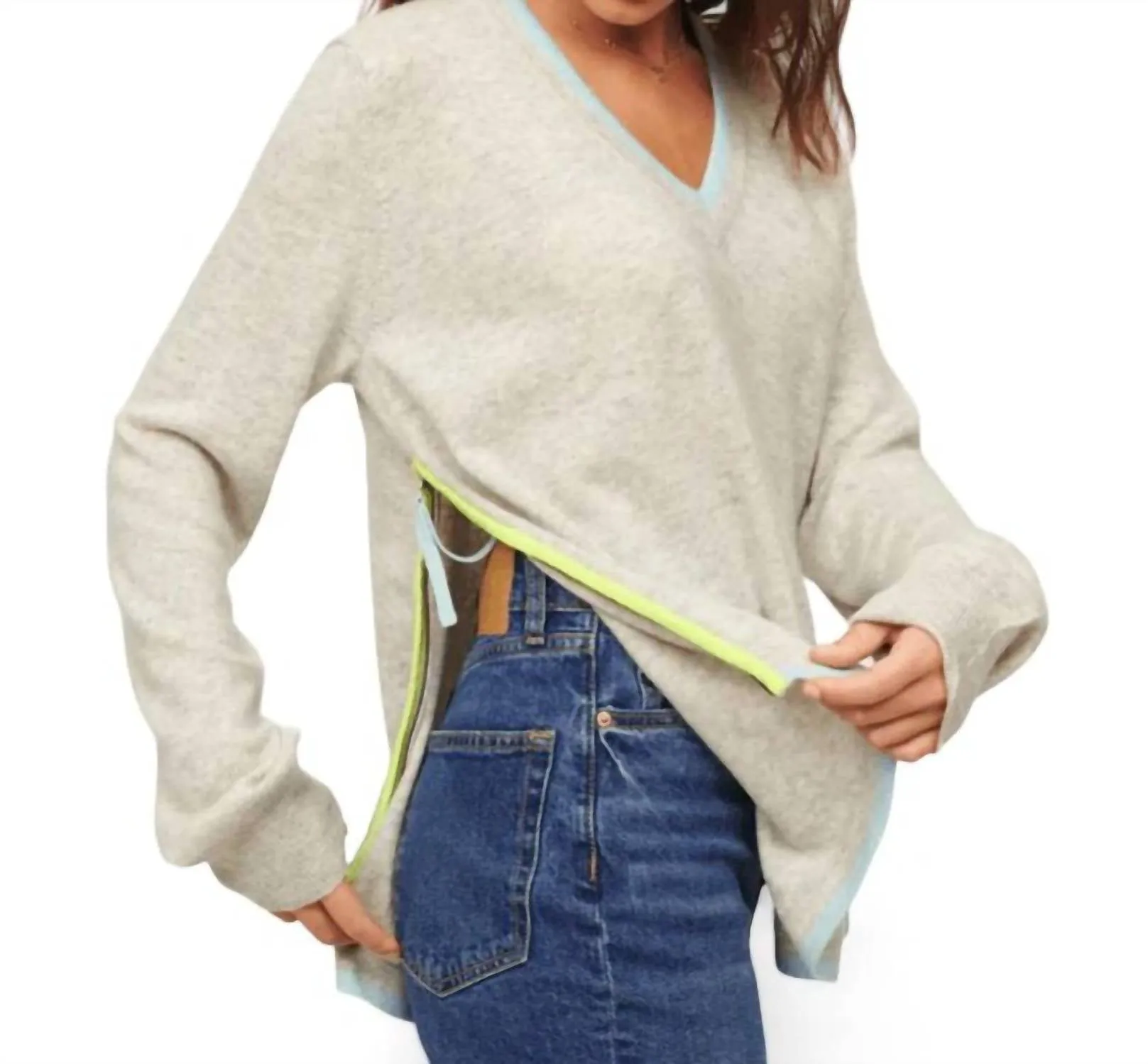 Zippy Sweater In Pale Grey